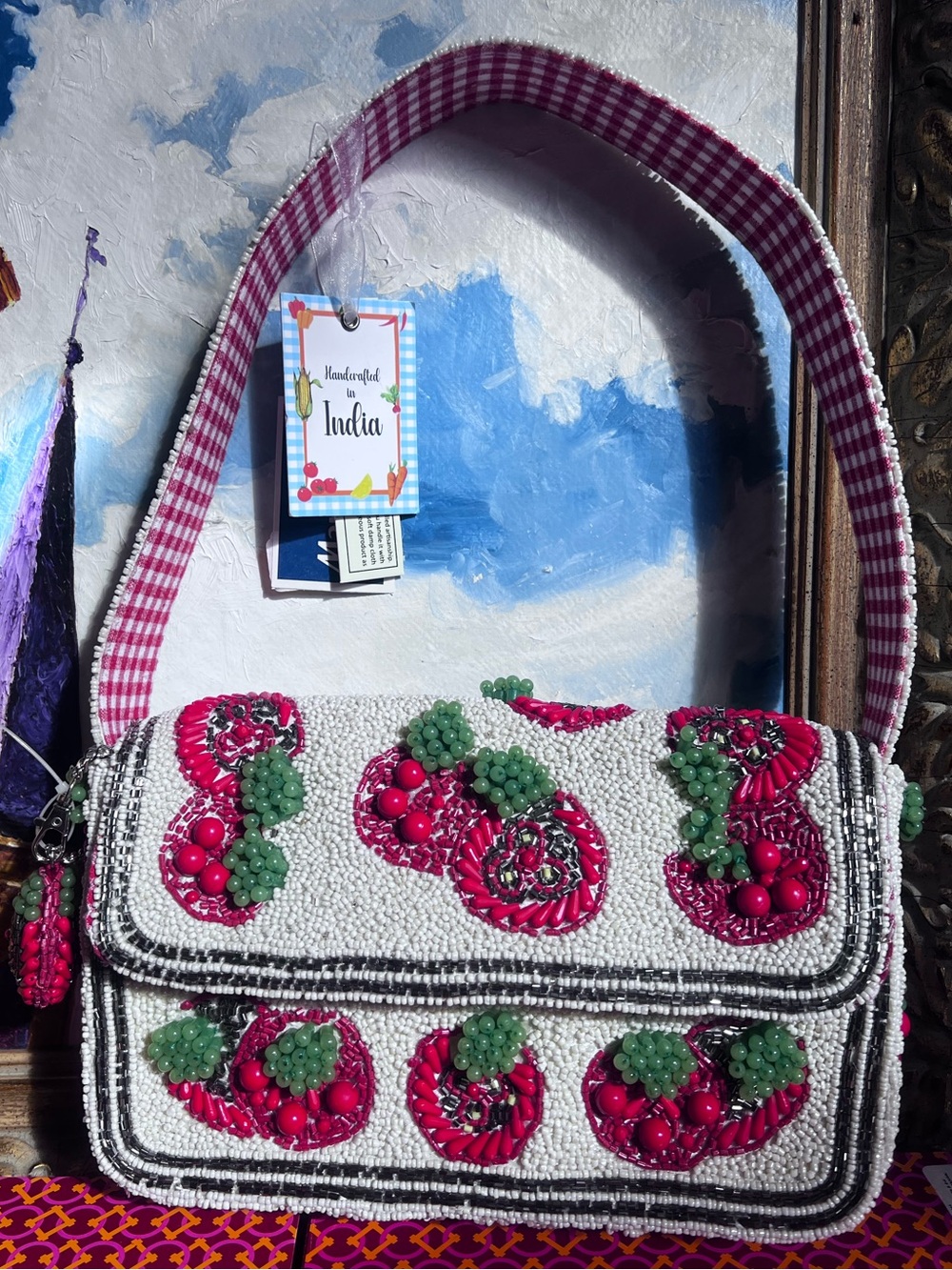 🍅NWT Beaded Tomatoes on White Viral Shoulder Bag. Fabric interior